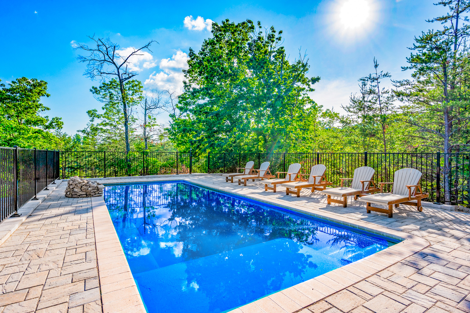Majestica Lodge - Rock Wall -Outdoor Pool - Arcades - Views! photo 4